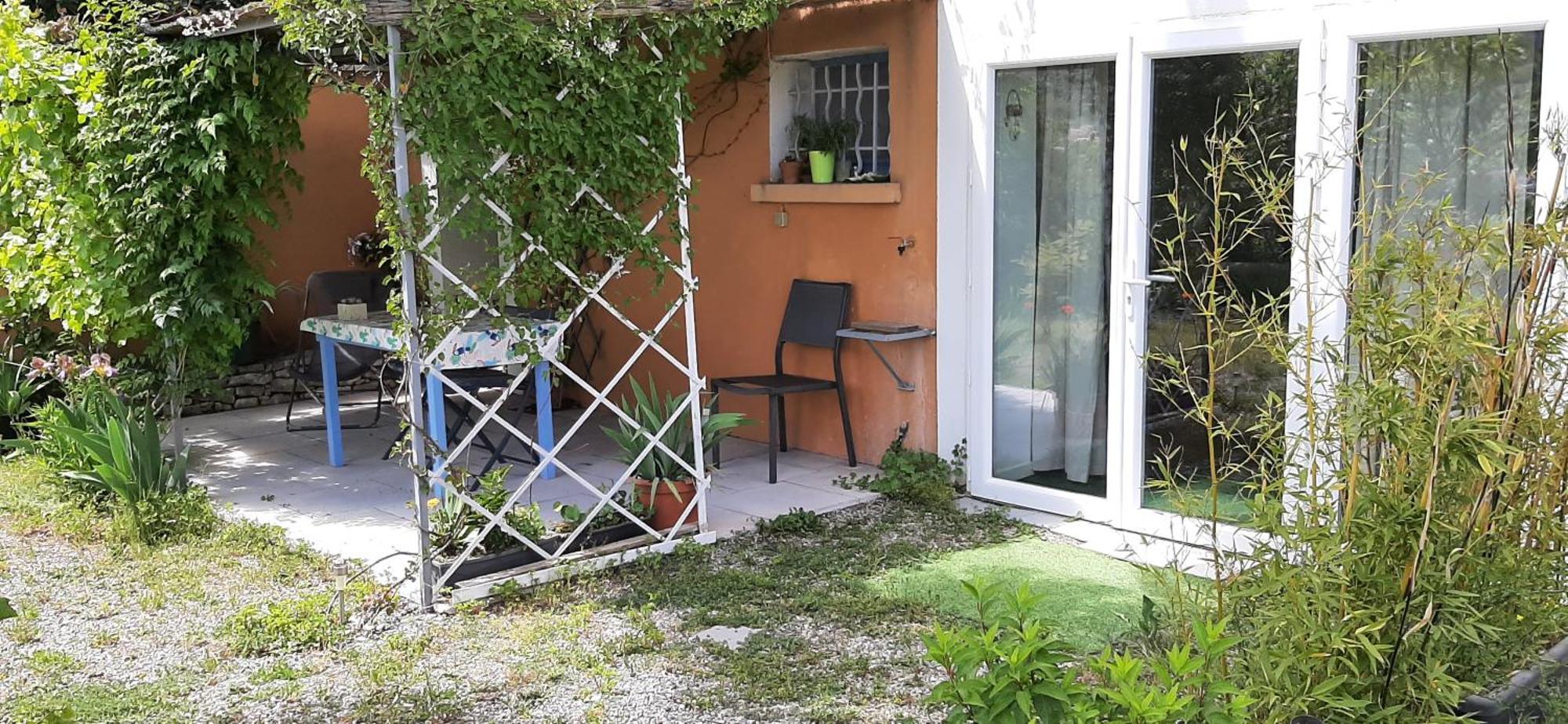 T.Belle Vue Panoramique Au Coeur Du Luberon 40M2 + Pergola . Jardin. P Apartment Apt Exterior foto