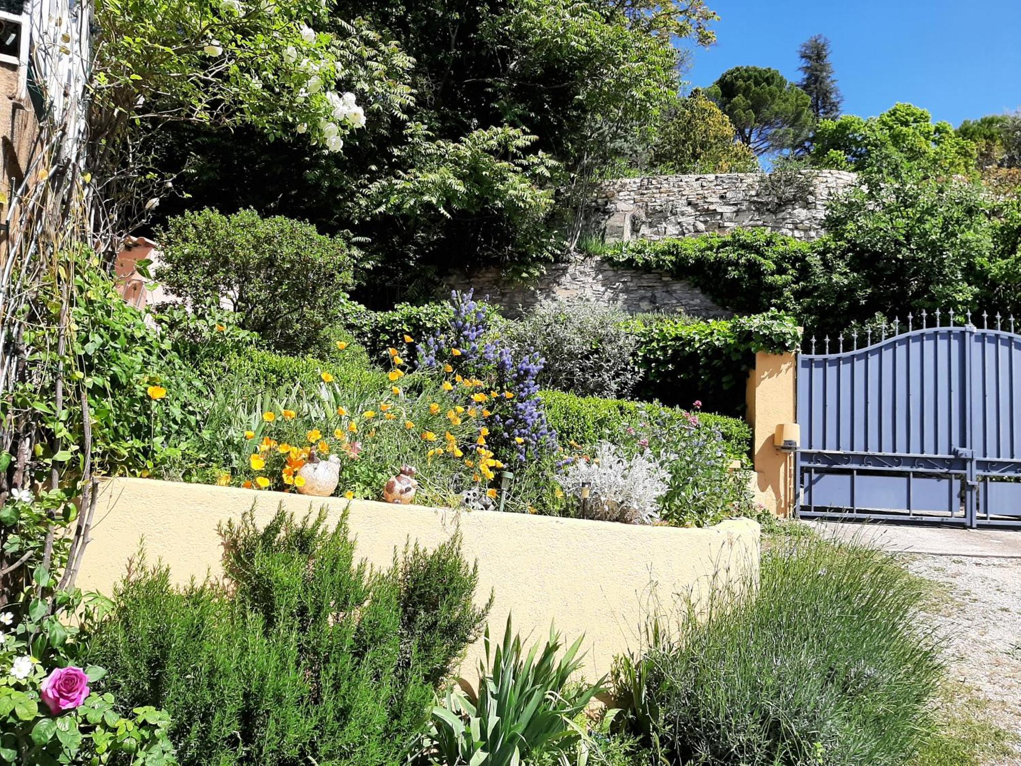 T.Belle Vue Panoramique Au Coeur Du Luberon 40M2 + Pergola . Jardin. P Apartment Apt Exterior foto